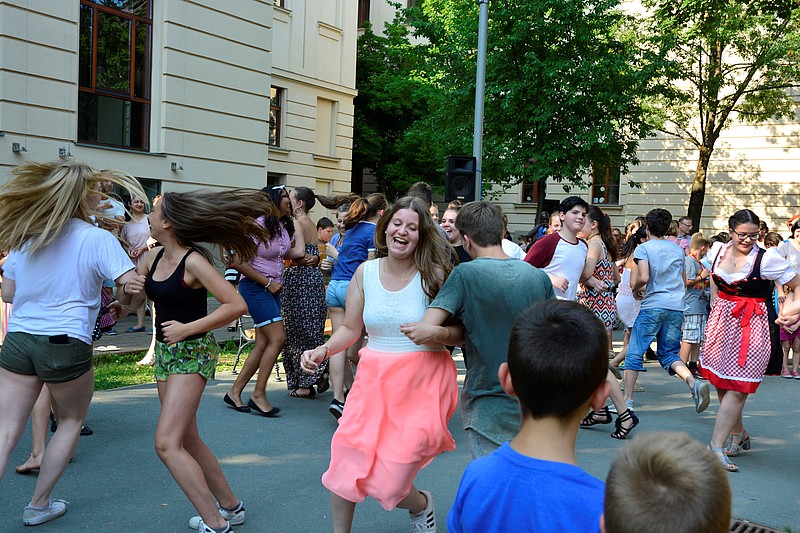 Kinder bei Sommerfest